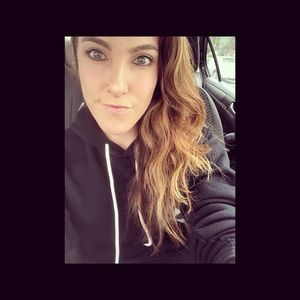 Meet your Posher, Dana